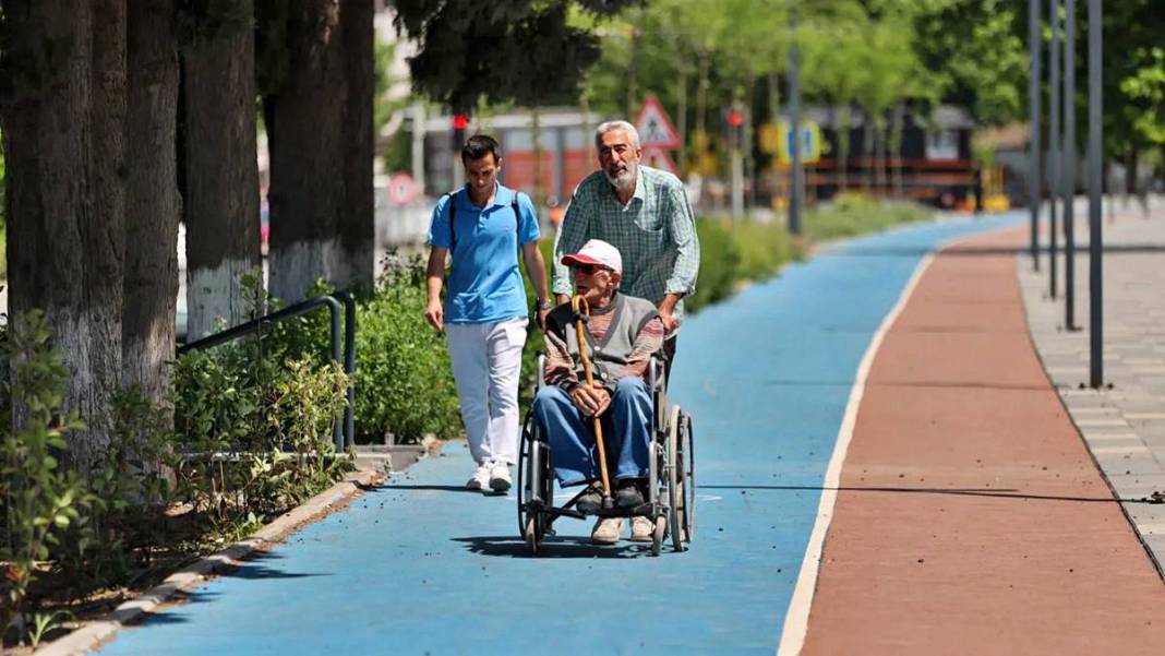 İzmir'de kentin en gözde noktası artık burası! Eski demiryolu hattı artık yaşam hattı 6